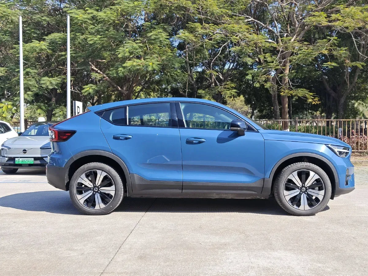 2023 Volvo C40 BEV 69KWH,autocango,china used car exporter,china ev exporter,chinese used car exporter,chinese used ev exporter