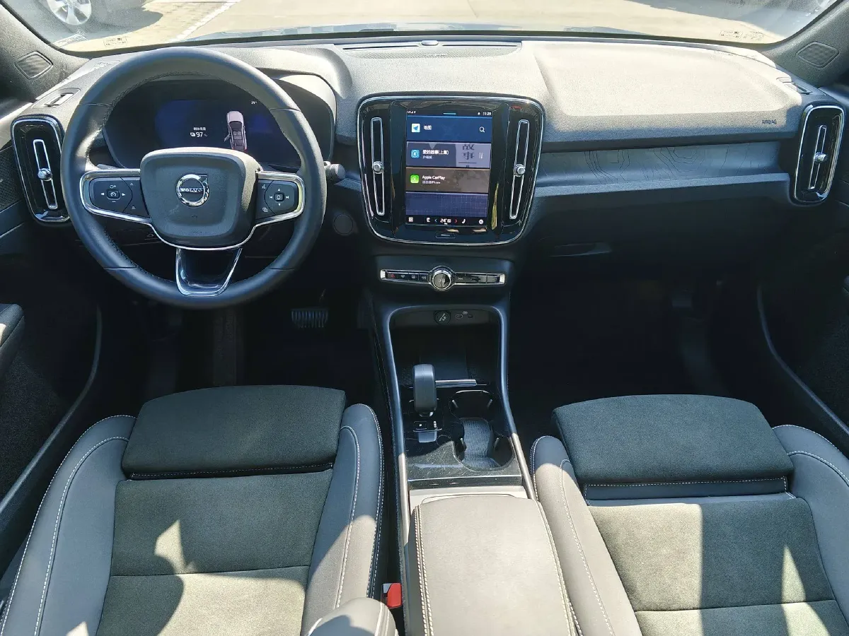 2023 Volvo C40 BEV 69KWH,autocango,china used car exporter,china ev exporter,chinese used car exporter,chinese used ev exporter