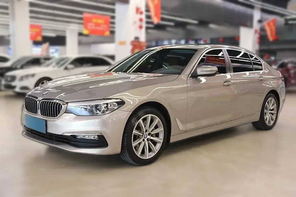 2018 BMW 5 Series 2.0T 224HP L4 8AT