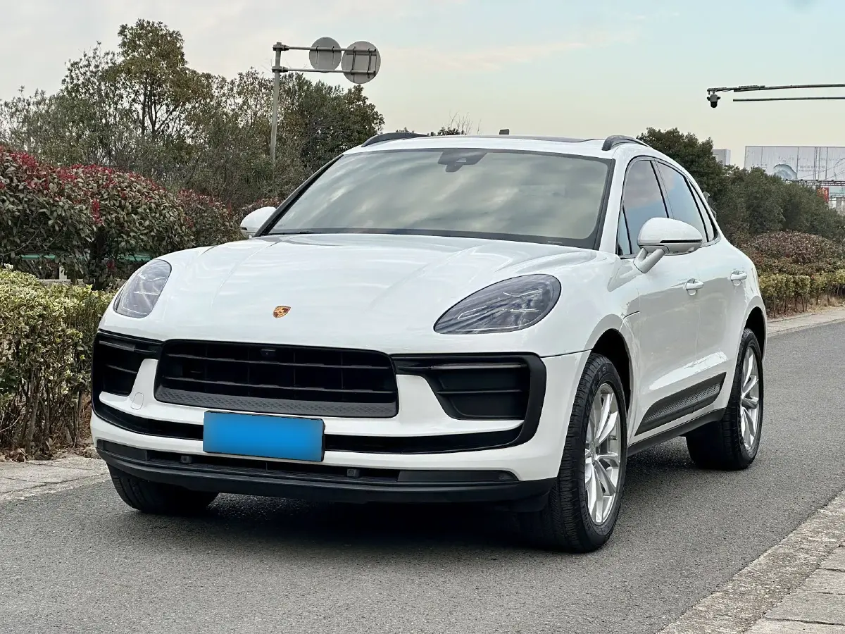 2023 Porsche Macan 2.0T 265HP L4 7DCT