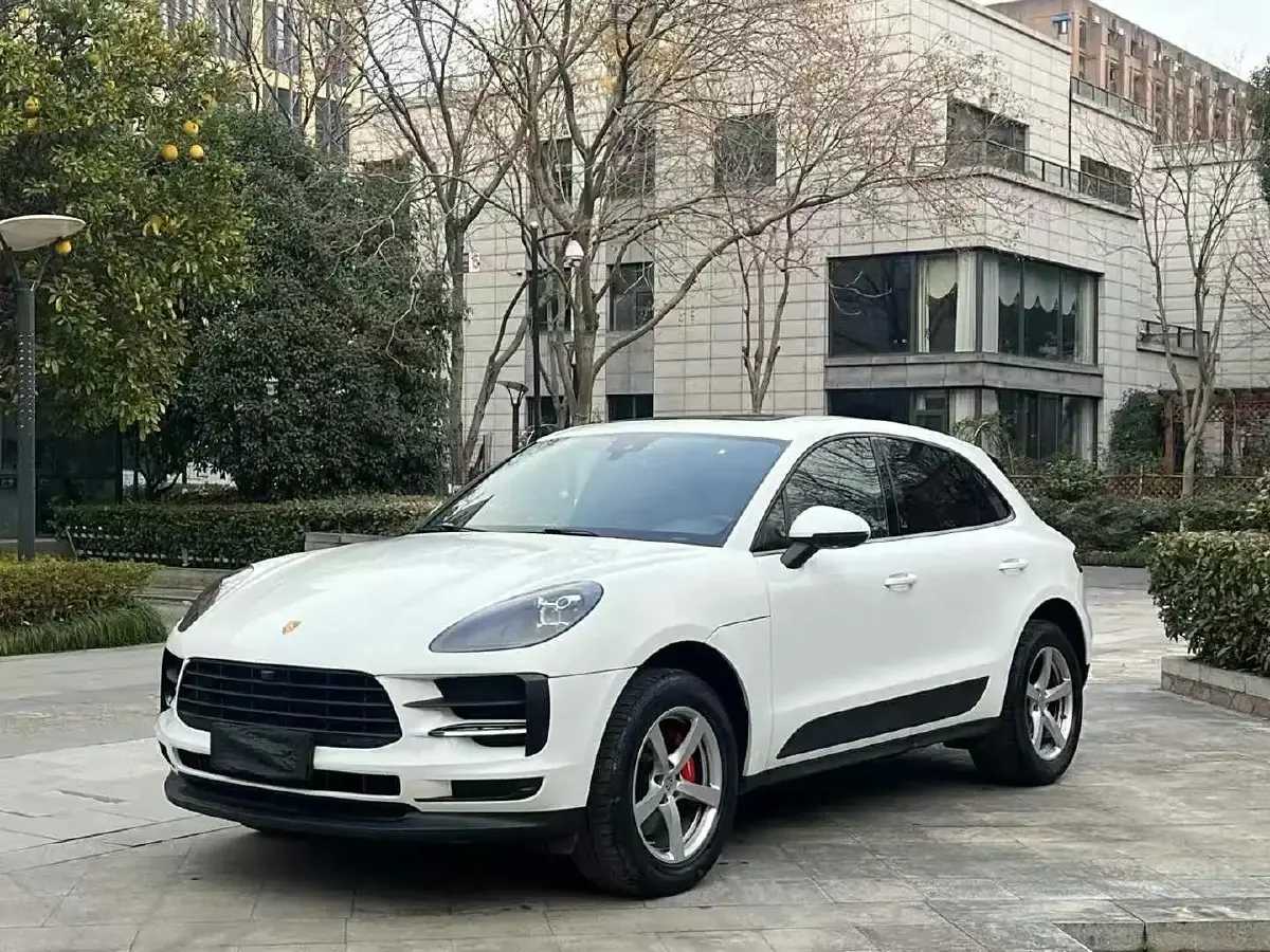 2021 Porsche Macan 2.0T 252HP L4 7DCT