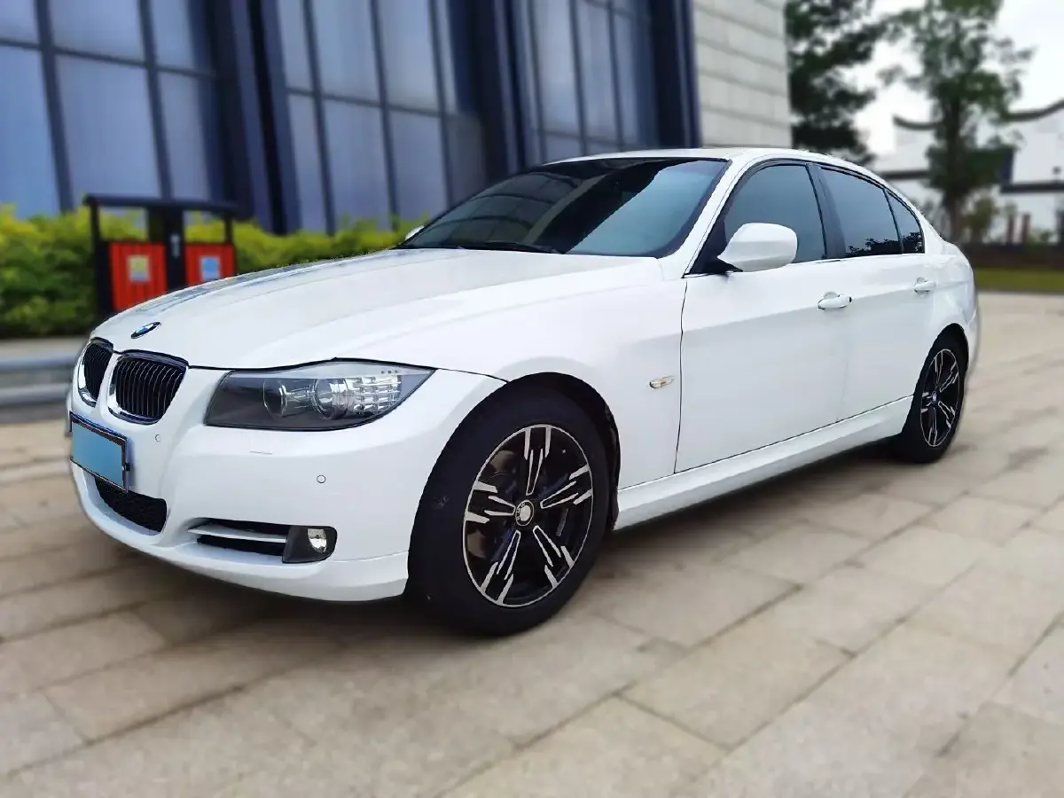 2012 BMW 3 Series 2.5L 218HP L6 6AT