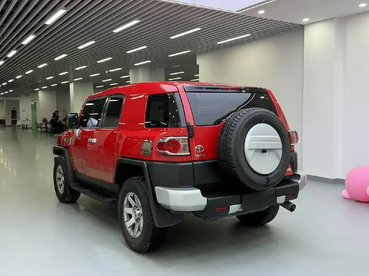 2013 Toyota FJ Cruiser 4.0L 272HP V6 5AT,autocango,china used car exporter,china ev exporter,chinese used car exporter,chinese used ev exporter