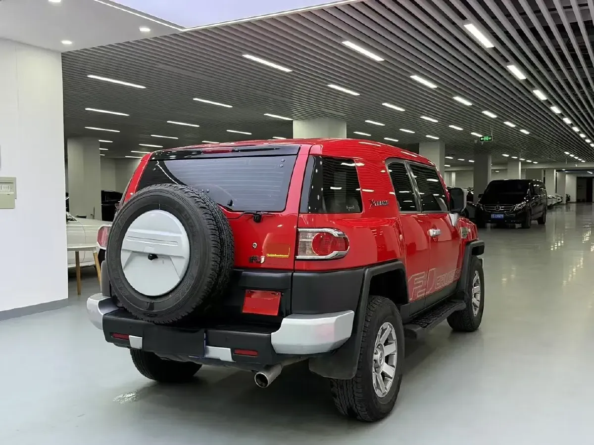 2013 Toyota FJ Cruiser 4.0L 272HP V6 5AT,autocango,china used car exporter,china ev exporter,chinese used car exporter,chinese used ev exporter