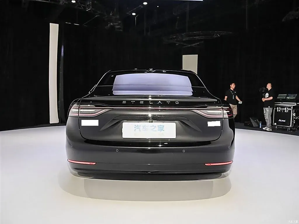 2024 Audi A4L 2.0T 190HP L4 7DCT,autocango,china used car exporter,china ev exporter,chinese used car exporter,chinese used ev exporter