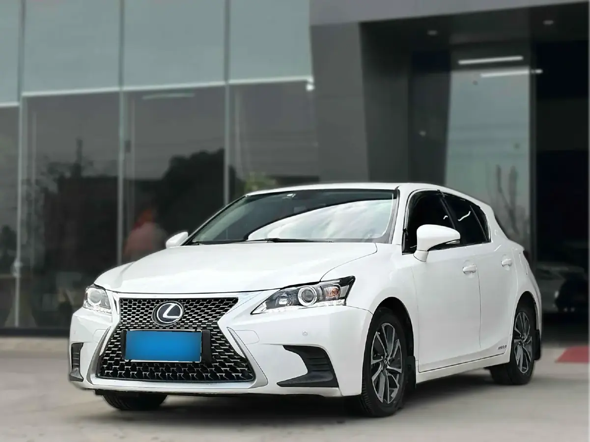 2018 Lexus CT 1.8L 99HP L4 E-CVT Hybrid