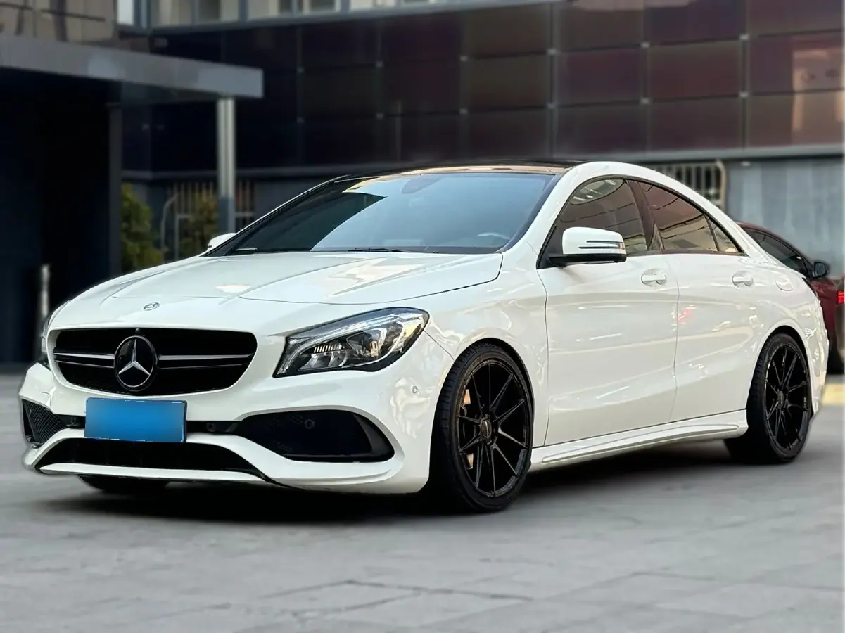 2017 Mercedes-Benz CLA Class 1.6T 156HP L4 7DCT