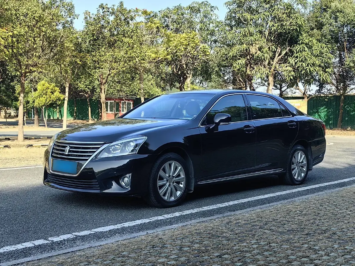 2012 Toyota Crown 2.5L 193HP V6 6AT