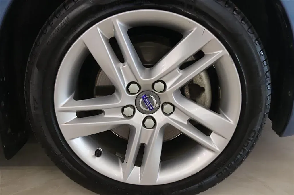 2017 Volvo V60 2.0T 245HP L4 8AT,autocango,china used car exporter,china ev exporter,chinese used car exporter,chinese used ev exporter