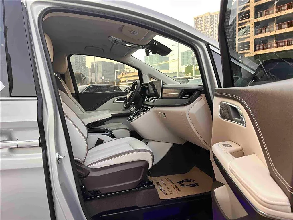 2023 Bestune M9 2.0T 252HP L4 8AT,autocango,china used car exporter,china ev exporter,chinese used car exporter,chinese used ev exporter