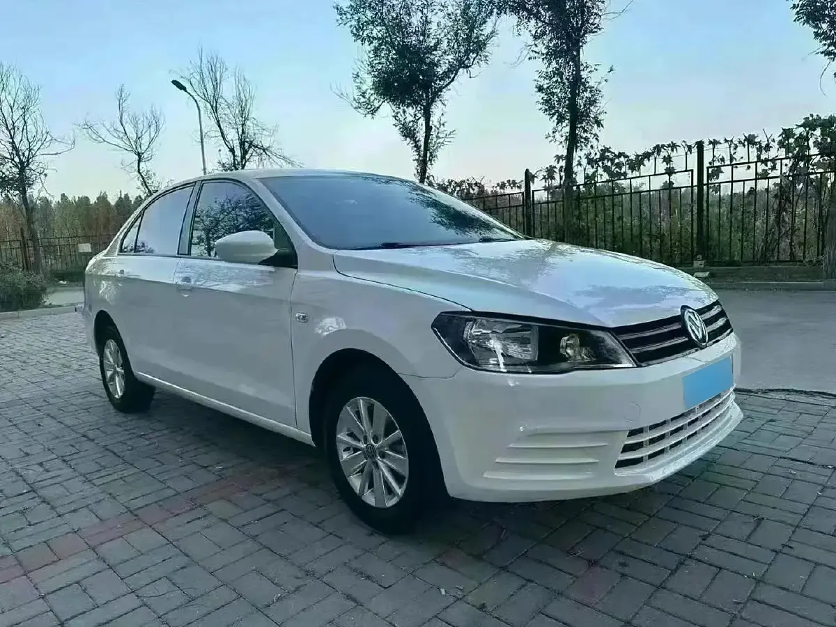 2015 Volkswagen Jetta 1.6L 110HP L4 5MT