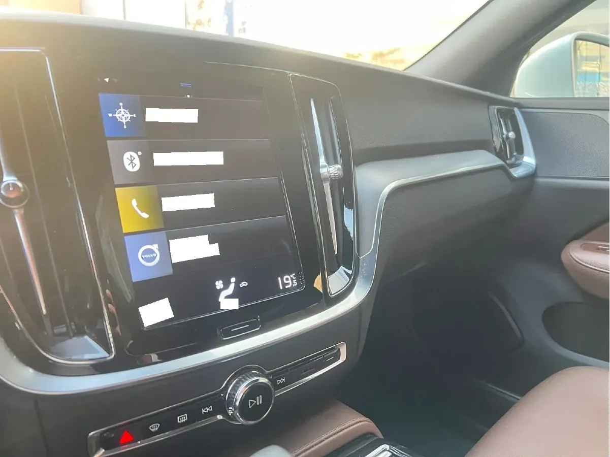 2022 Volvo S60 PHEV 2.0T 303HP L4 8AT PHEV 11.6KWH,autocango,china used car exporter,china ev exporter,chinese used car exporter,chinese used ev exporter