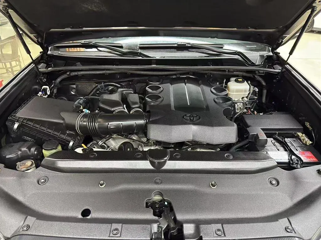 2022 Toyota 4Runner 4.0L 273HP V6 5AT,autocango,china used car exporter,china ev exporter,chinese used car exporter,chinese used ev exporter