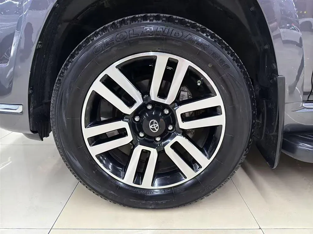 2022 Toyota 4Runner 4.0L 273HP V6 5AT,autocango,china used car exporter,china ev exporter,chinese used car exporter,chinese used ev exporter