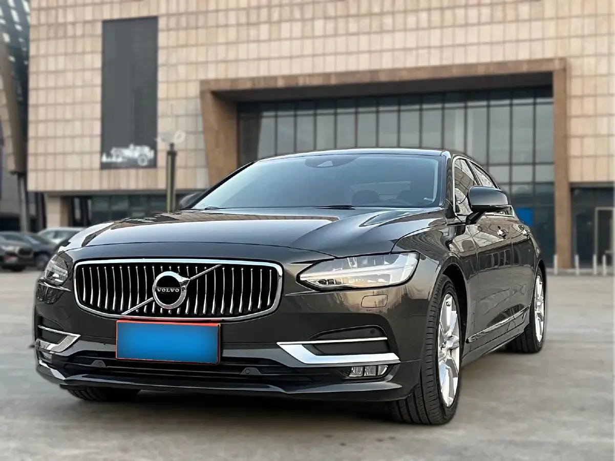 2020 Volvo S90 2.0T 254HP L4 8AT