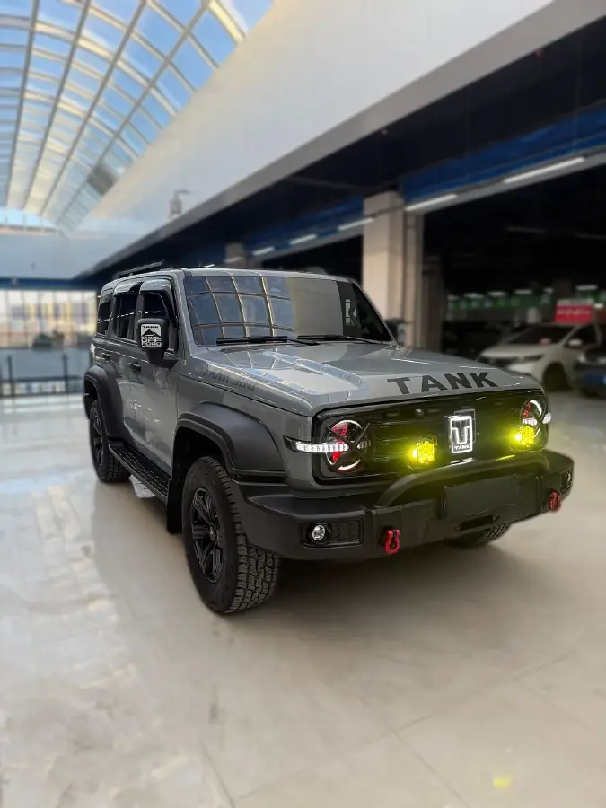 2021 Tank 300 2.0T 227HP L4 8AT