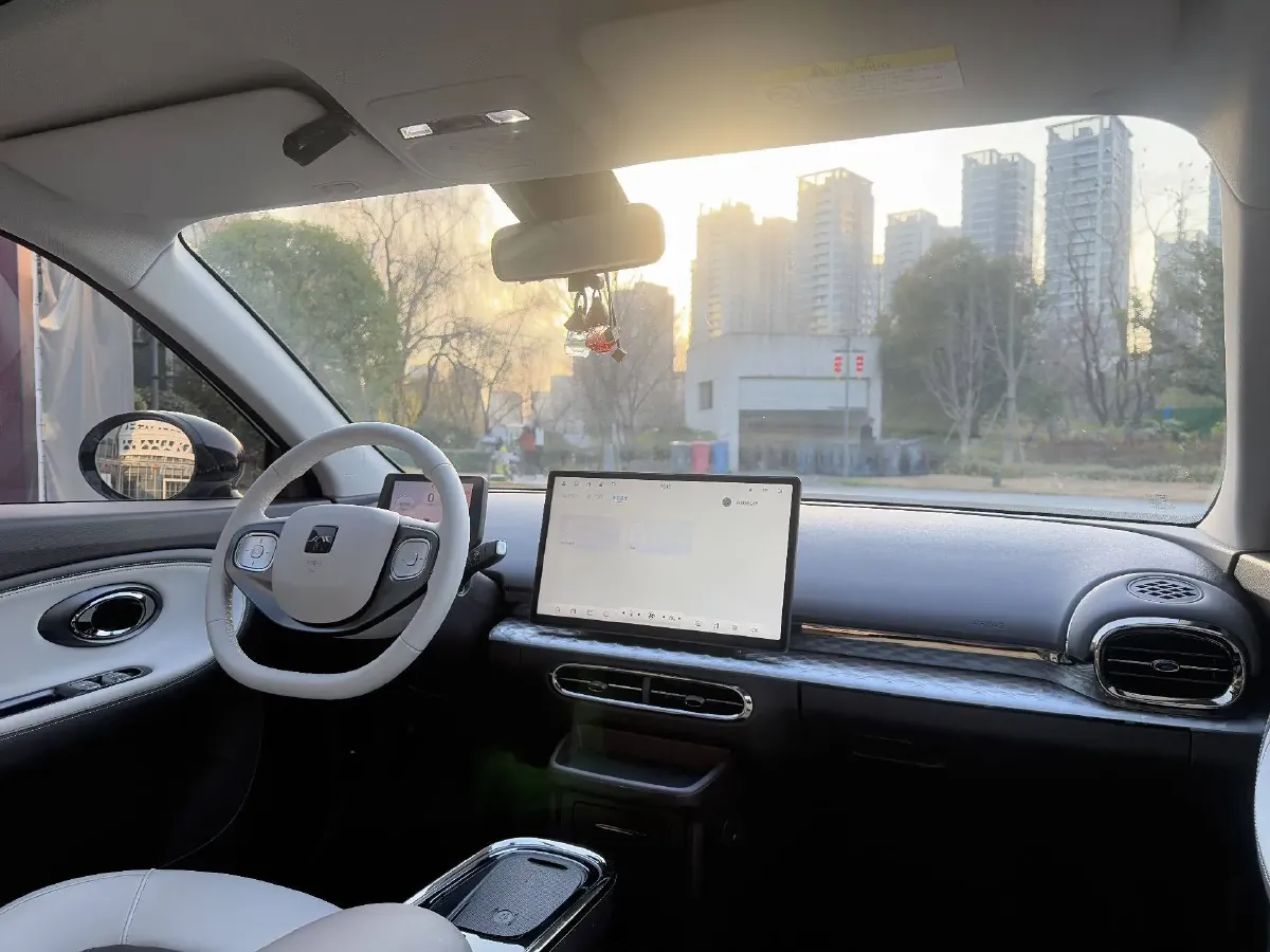 2023 JAC EV YiWei 3 BEV 41KWH,autocango,china used car exporter,china ev exporter,chinese used car exporter,chinese used ev exporter