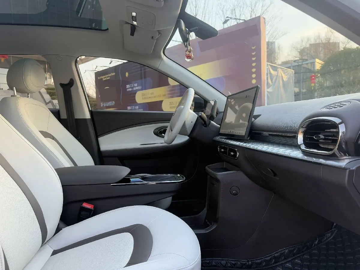 2023 JAC EV YiWei 3 BEV 41KWH,autocango,china used car exporter,china ev exporter,chinese used car exporter,chinese used ev exporter