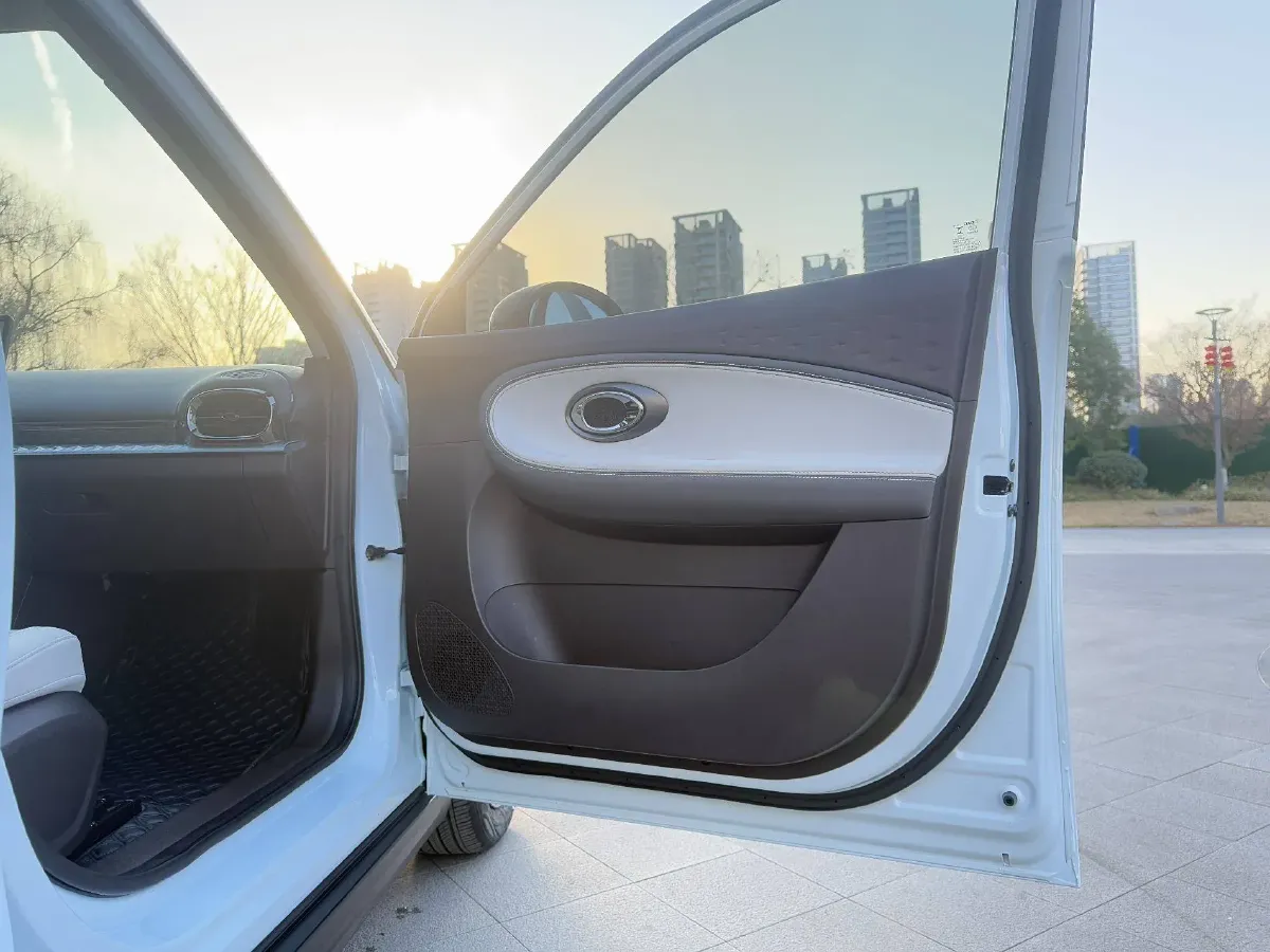 2023 JAC EV YiWei 3 BEV 41KWH,autocango,china used car exporter,china ev exporter,chinese used car exporter,chinese used ev exporter