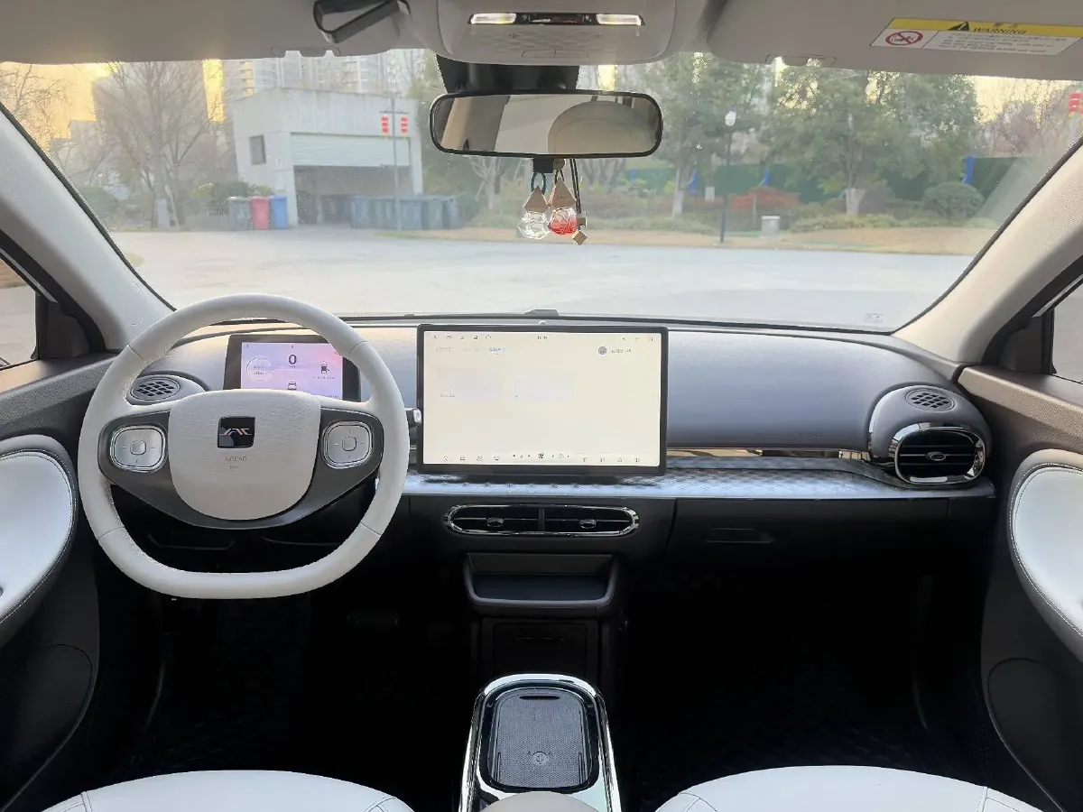 2023 JAC EV YiWei 3 BEV 41KWH,autocango,china used car exporter,china ev exporter,chinese used car exporter,chinese used ev exporter