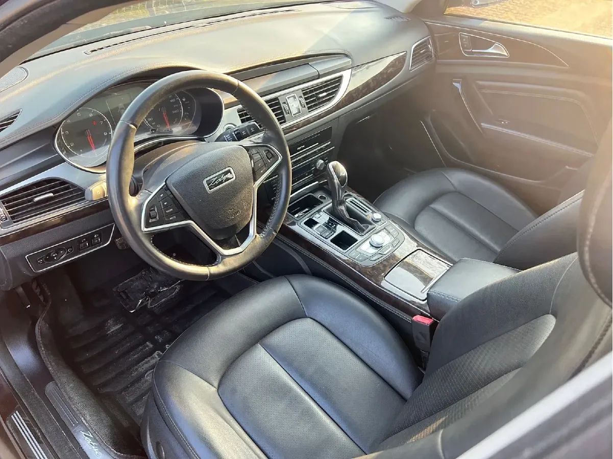 2016 Zotye Z700 1.8T 177HP L4 6DCT,autocango,china used car exporter,china ev exporter,chinese used car exporter,chinese used ev exporter