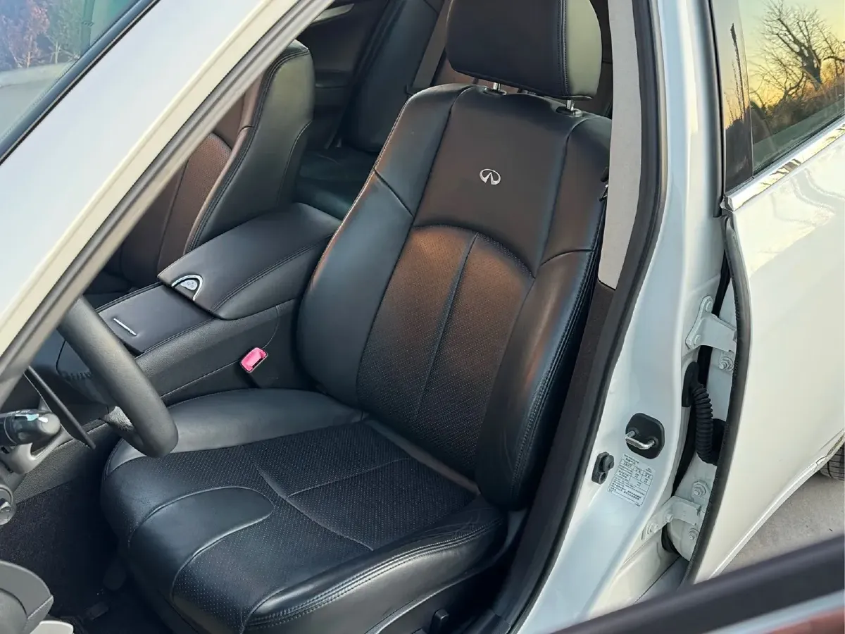 2013 Infiniti G Series 2.5L 235HP V6 7AT,autocango,china used car exporter,china ev exporter,chinese used car exporter,chinese used ev exporter