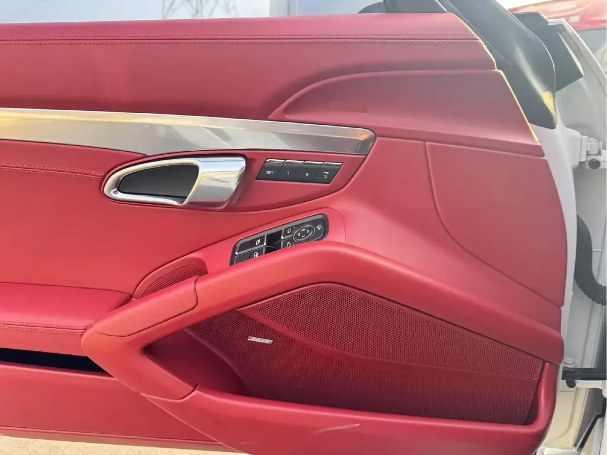 2013 Porsche Cayman 2.7L 275HP H6 7DCT,autocango,china used car exporter,china ev exporter,chinese used car exporter,chinese used ev exporter