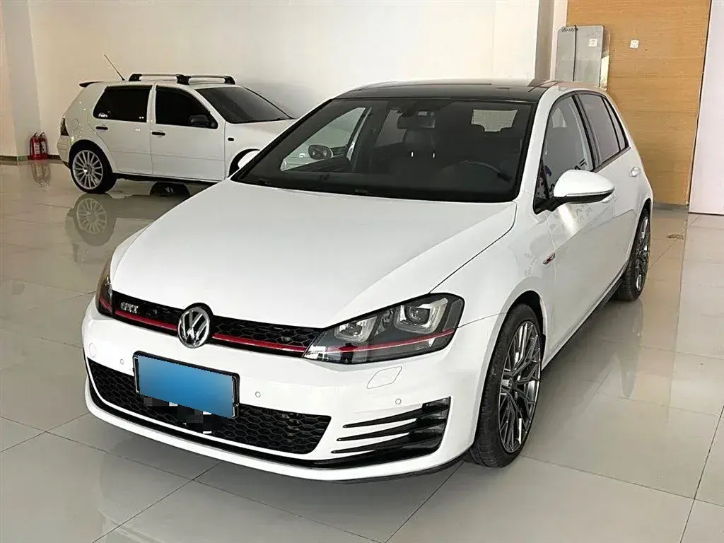 2016 Volkswagen GolfGTI 2.0T 220HP L4 7DCT