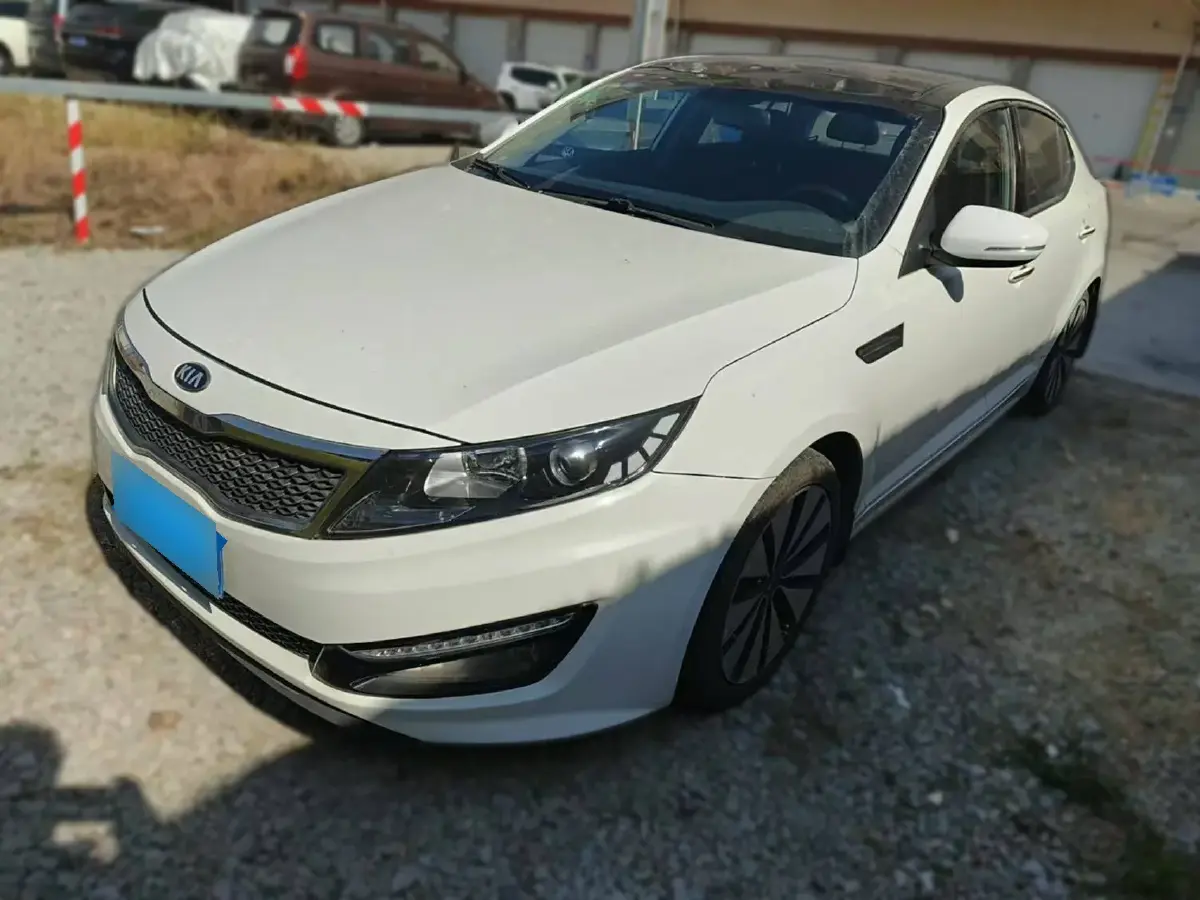 2012 Kia K5 2.0L 162HP L4 6AT