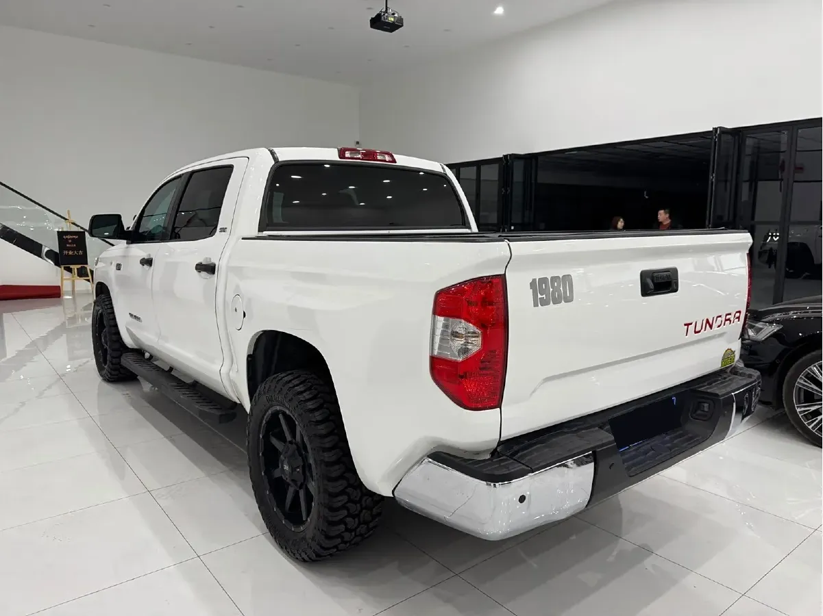 2014 Toyota Tundra 5.7L 386HP V8 6AT,autocango,china used car exporter,china ev exporter,chinese used car exporter,chinese used ev exporter