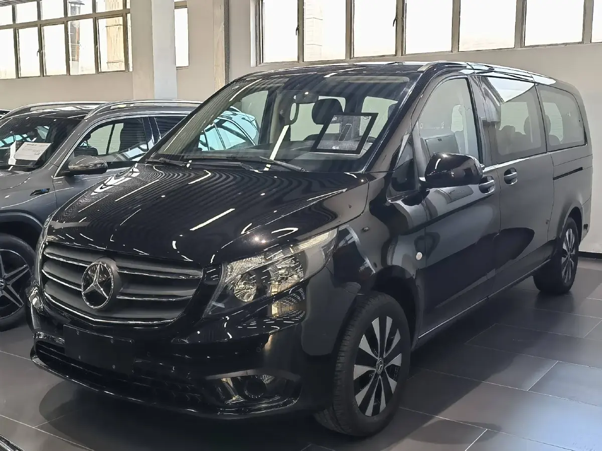 2023 Mercedes-Benz Vito 2.0T 211HP L4 9AT