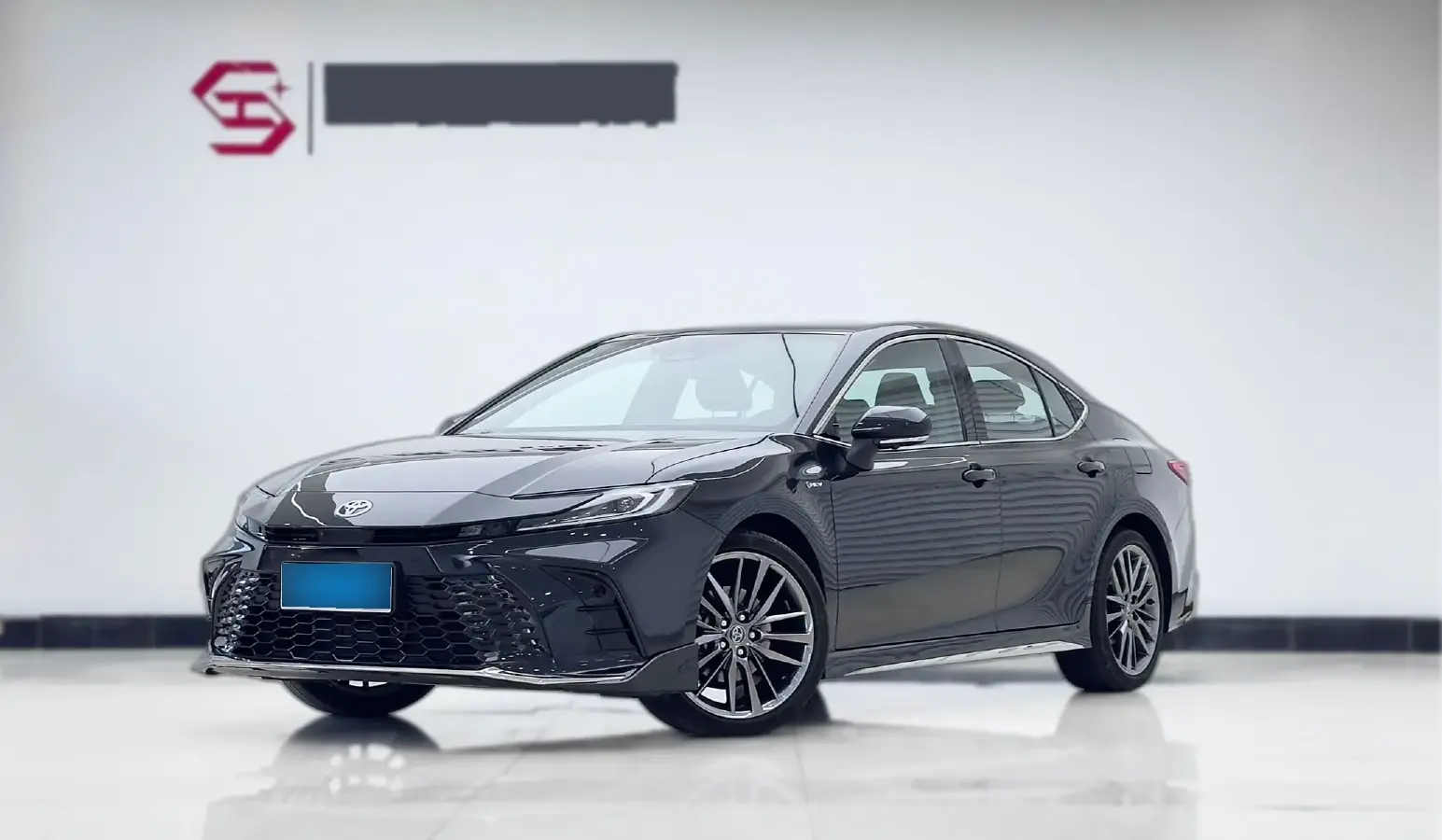 2024 Toyota Camry 2.0L 152HP L4 E-CVT Hybrid