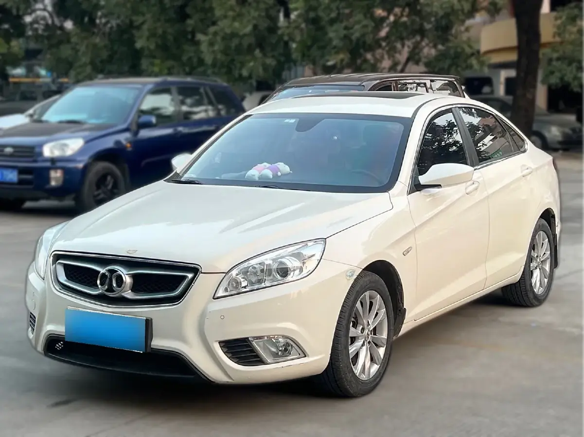 2014 BeiJing Auto Senova D50 1.5L 113HP L4 5MT