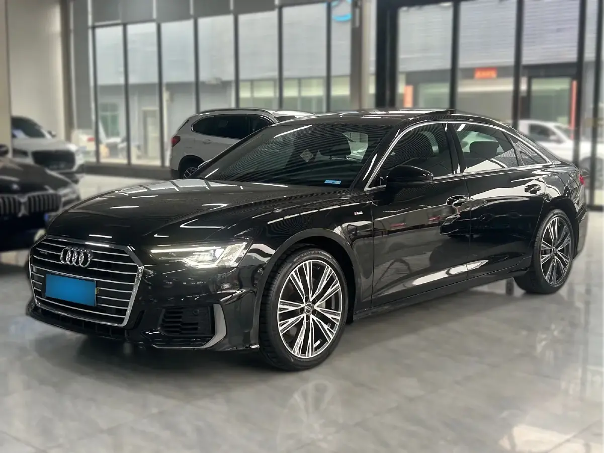 2022 Audi A6L 2.0T 190HP L4 7DCT