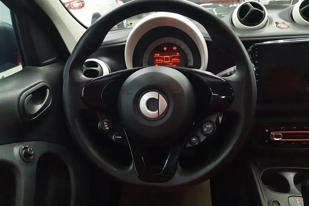 2016 Smart smart forfour 1.0L 71HP L3 6DCT,autocango,china used car exporter,china ev exporter,chinese used car exporter,chinese used ev exporter