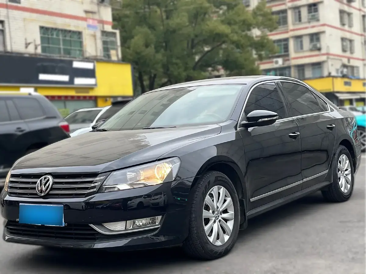 2014 Volkswagen Passat 1.8T 160HP L4 7DCT