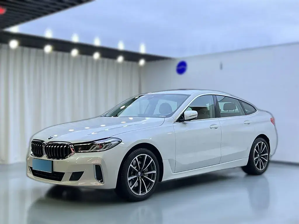 2022 BMW 6 Series GT 2.0T 245HP L4 8AT