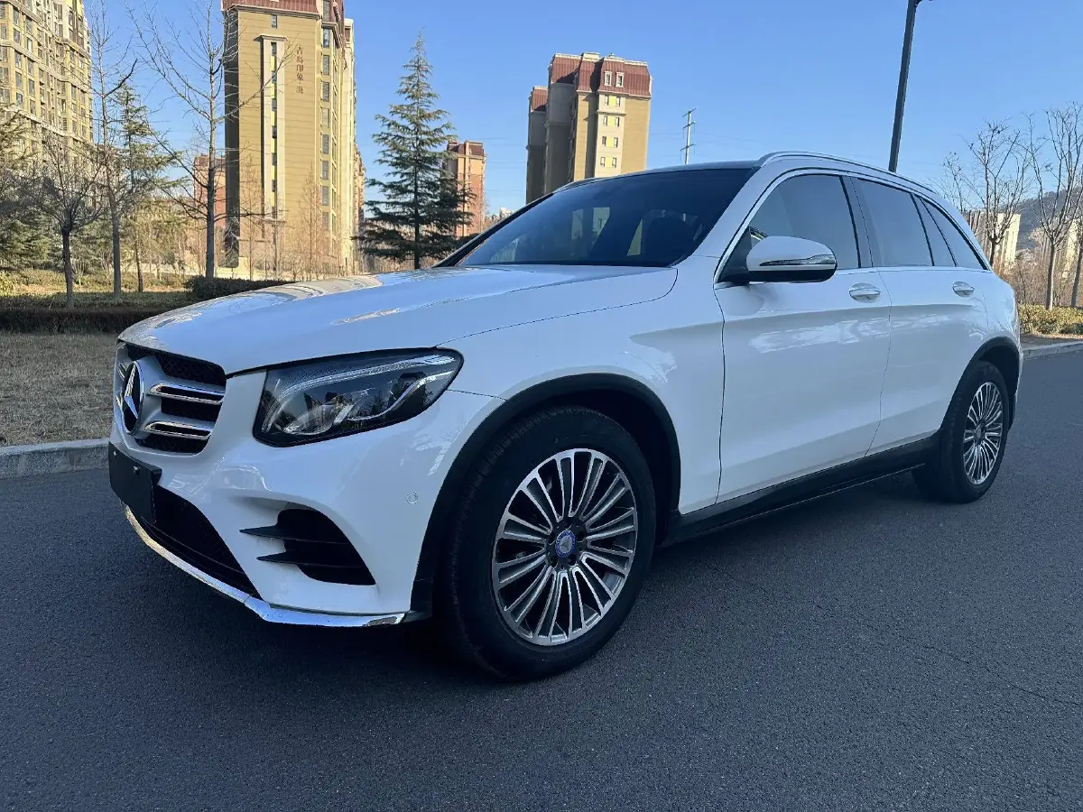 2016 Mercedes-Benz GLC Class 2.0T 211HP L4 9AT 2016 Mercedes-Benz GLC Class 2.0T 211HP L4 9AT