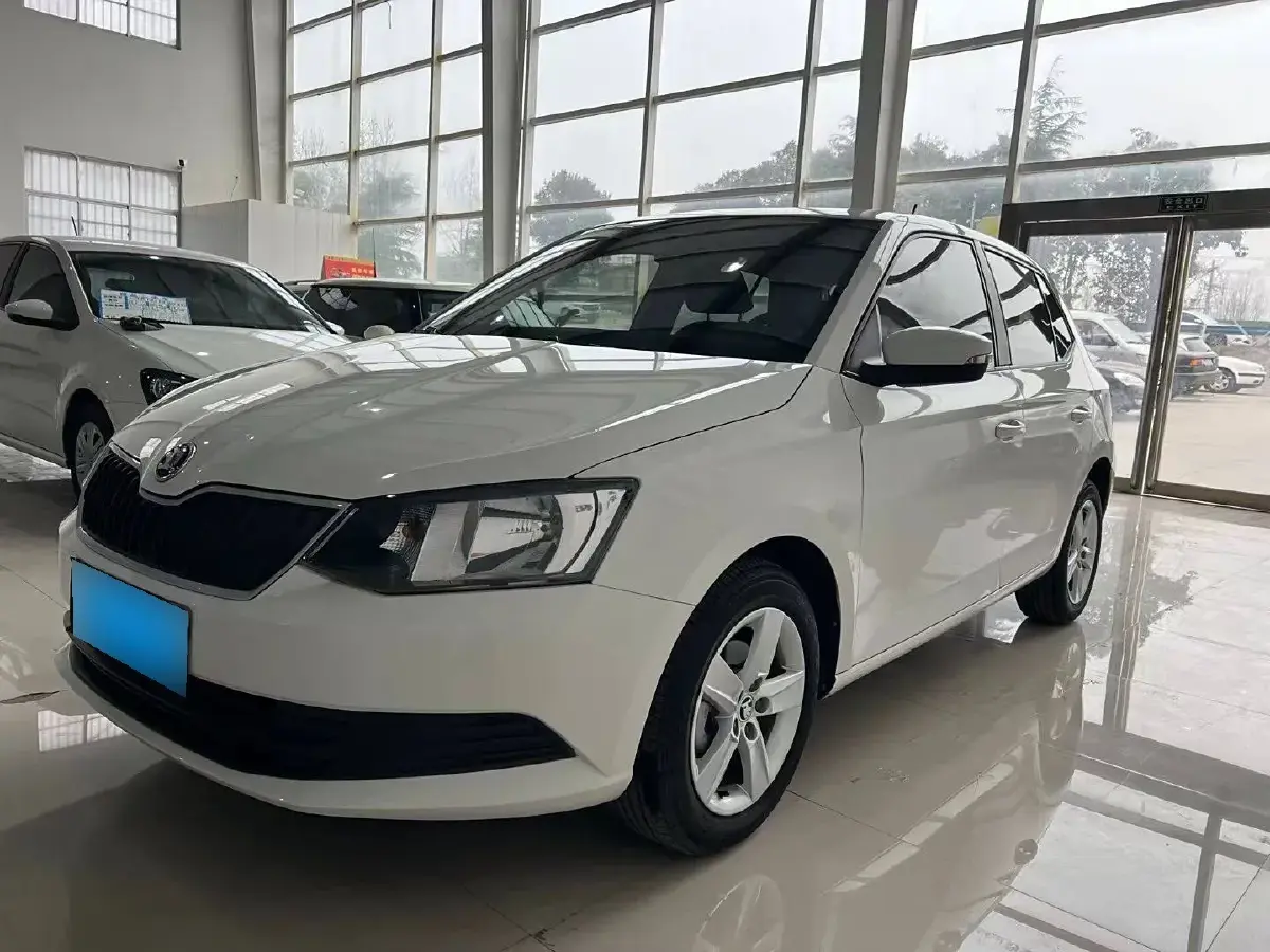 2017 Skoda Fabia 1.4L 90HP L4 6AT