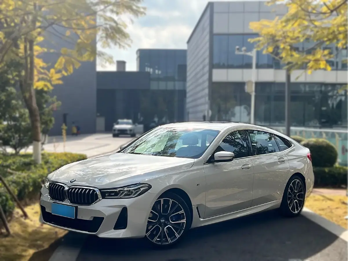 2022 BMW 6 Series GT 2.0T 245HP L4 8AT