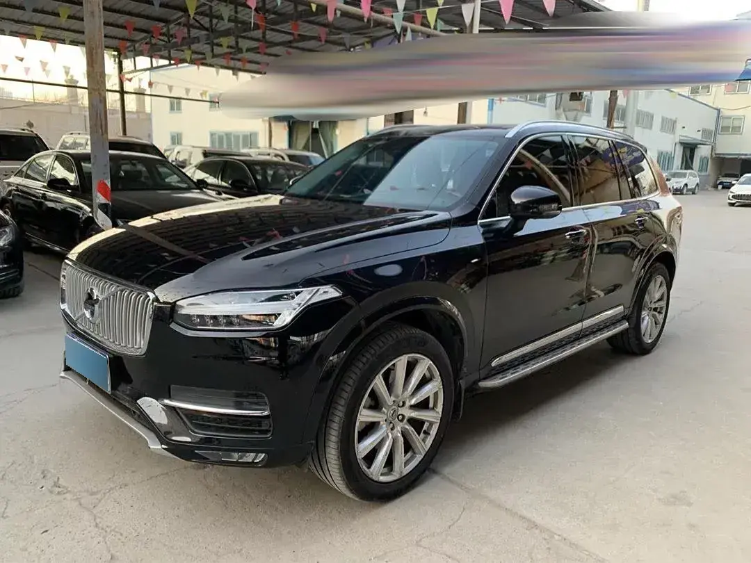 2019 Volvo XC90 2.0T 320HP L4 8AT