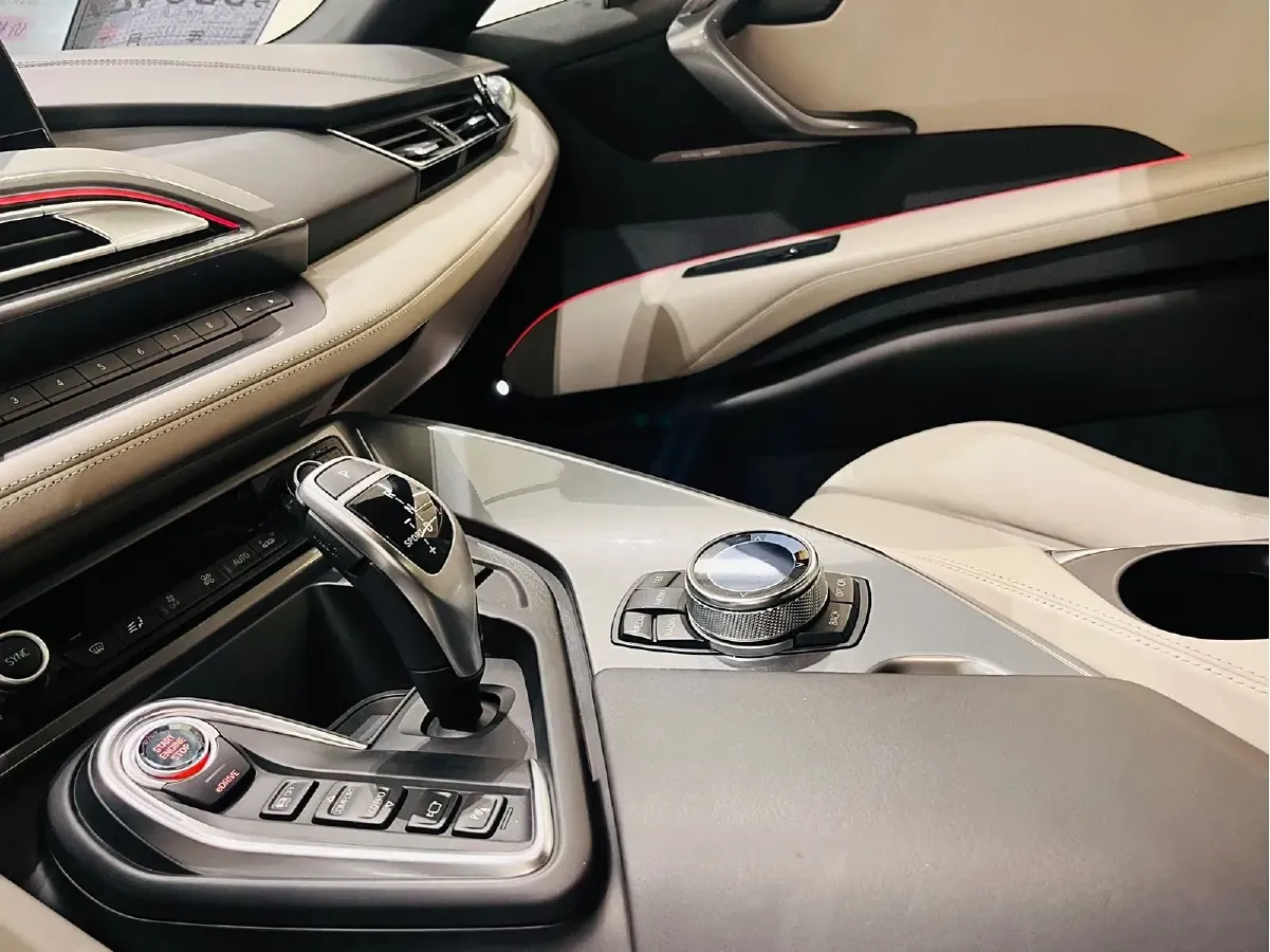 2014 BMW i8 1.5T 231HP L3 6AT PHEV 7.1KWH,autocango,china used car exporter,china ev exporter,chinese used car exporter,chinese used ev exporter