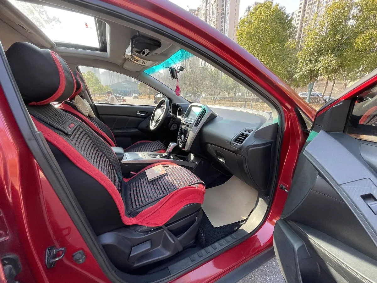 2015 Luxgen 6 SUV 1.8T 180HP L4 6AT,autocango,china used car exporter,china ev exporter,chinese used car exporter,chinese used ev exporter