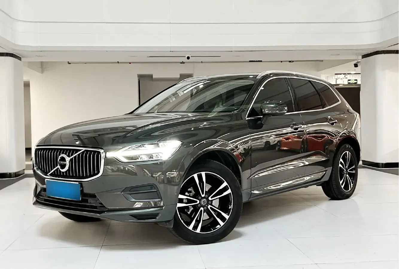 2019 Volvo XC60 2.0T 254HP L4 8AT