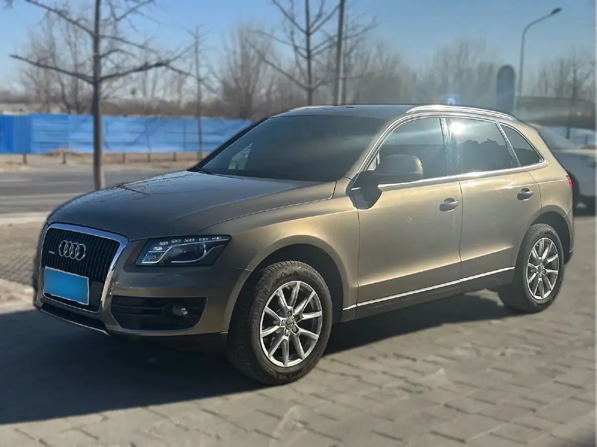 2012 Audi Q5 2.0T 211HP L4 7DCT