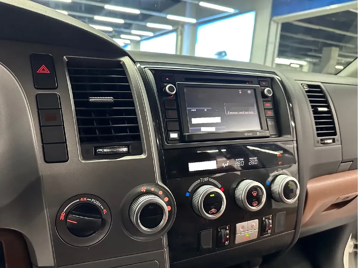 2003 Toyota Sequoia 4.7L 282HP V8 5AT,autocango,china used car exporter,china ev exporter,chinese used car exporter,chinese used ev exporter