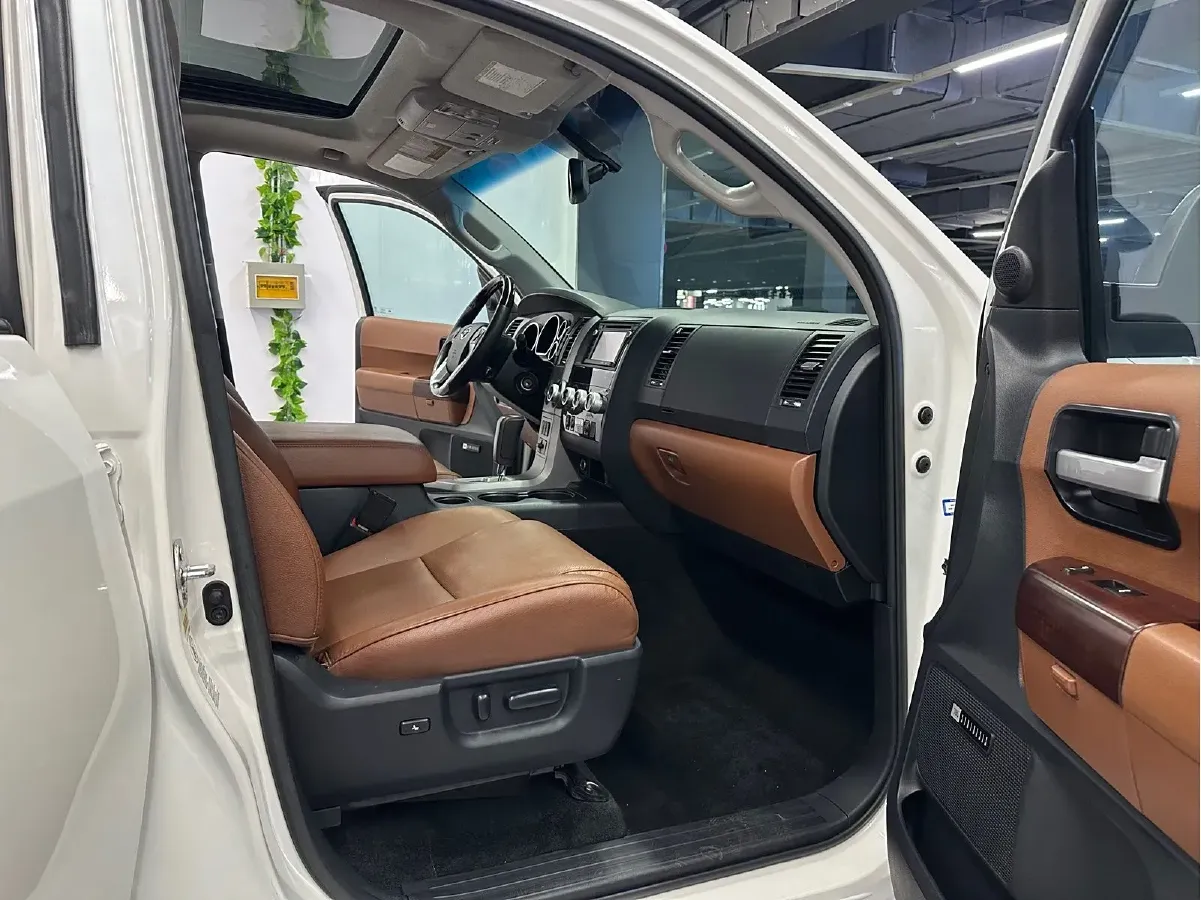 2003 Toyota Sequoia 4.7L 282HP V8 5AT,autocango,china used car exporter,china ev exporter,chinese used car exporter,chinese used ev exporter