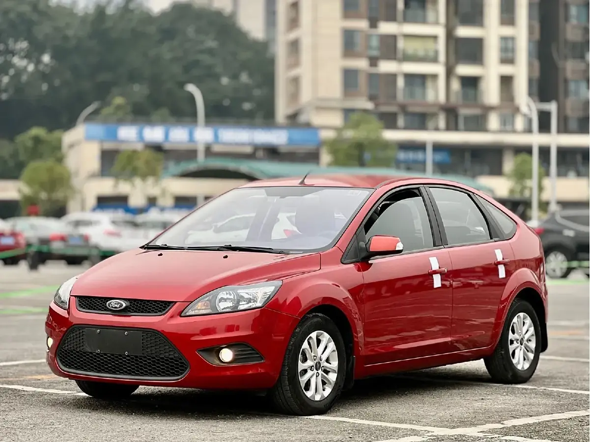 2013 Ford Focus 1.8L 124HP L4 4AT