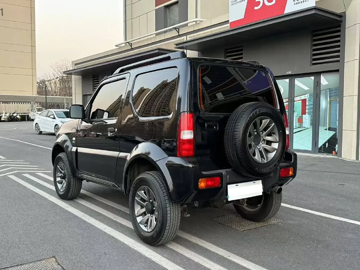 2015 Suzuki Jimny 1.3L 85HP L4 4AT,autocango,china used car exporter,china ev exporter,chinese used car exporter,chinese used ev exporter