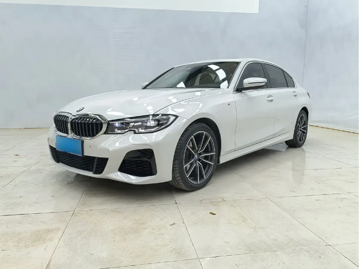 2022 BMW 3 Series 2.0T 156HP L4 8AT
